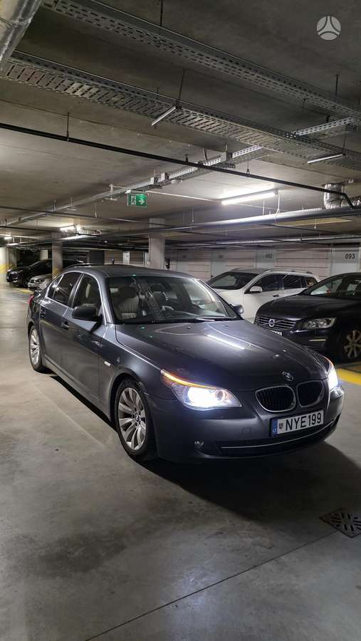 BMW 520, 2.0 l., Седан