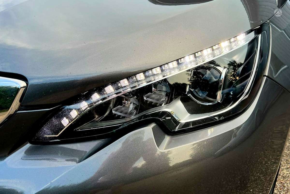 Peugeot 308, 1.2 l., Универсал