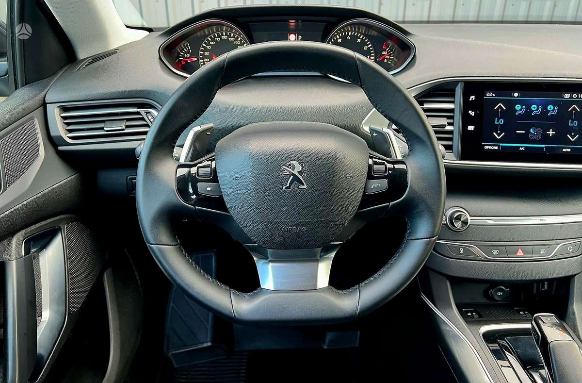 Peugeot 308, 1.2 l., Универсал
