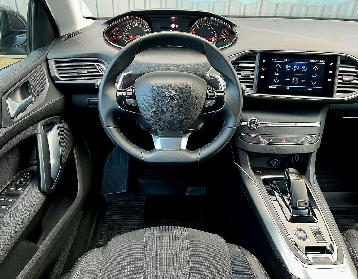 Peugeot 308, 1.2 l., Универсал