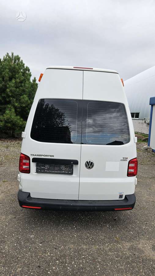 Volkswagen Transporter - 4