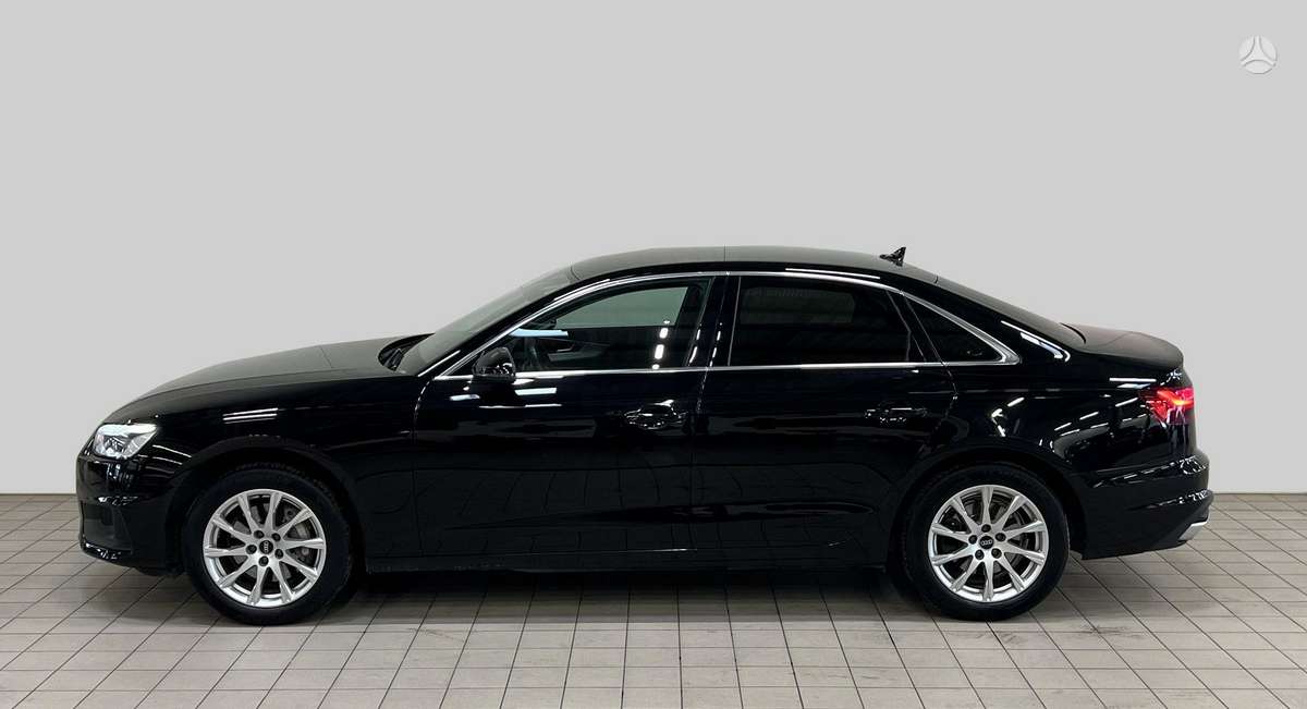 Audi A4, 2.0 l., Седан