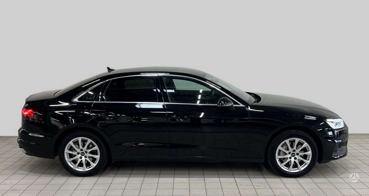 Audi A4, 2.0 l., Седан