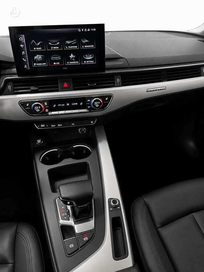 Audi A4, 2.0 l., Седан