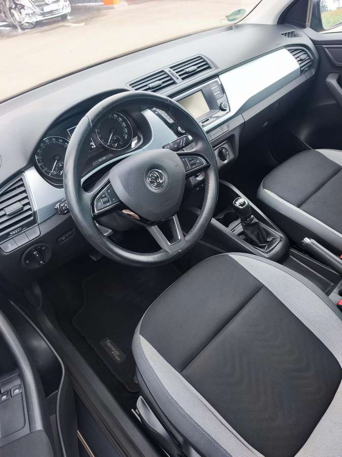 Škoda Fabia - 10