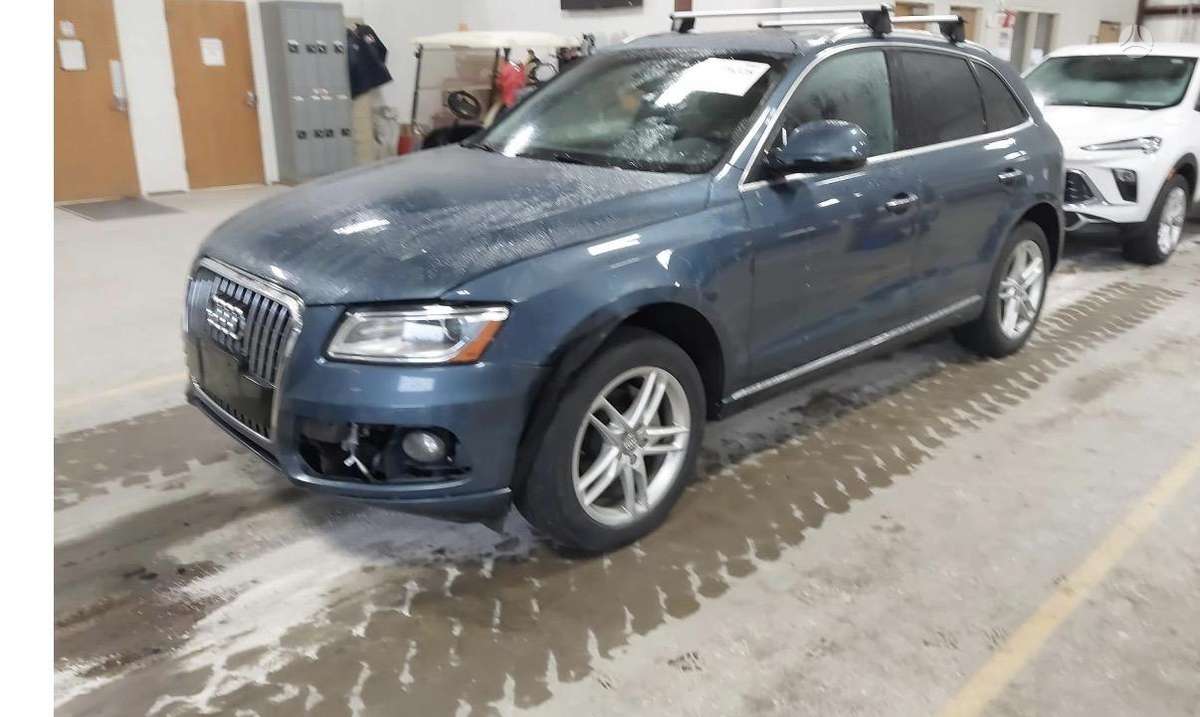 Audi Q5, 2.0 l., off-road / crossover