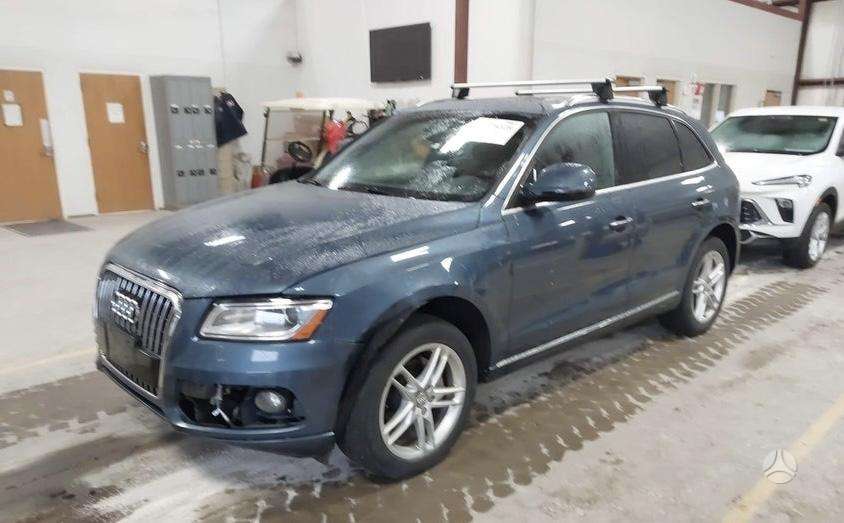 Audi Q5, 2.0 l., off-road / crossover