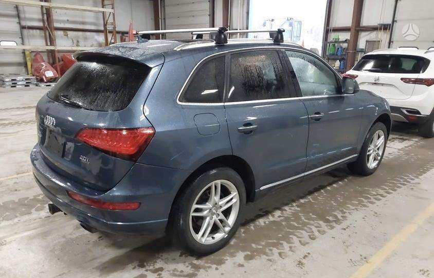 Audi Q5, 2.0 l., off-road / crossover