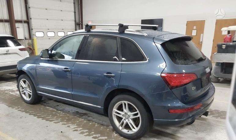 Audi Q5, 2.0 l., off-road / crossover
