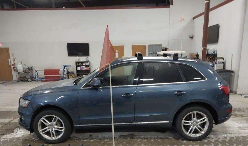 Audi Q5, 2.0 l., off-road / crossover