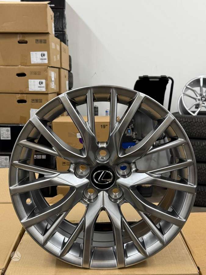 Lexus GS, lengvojo lydinio, R17