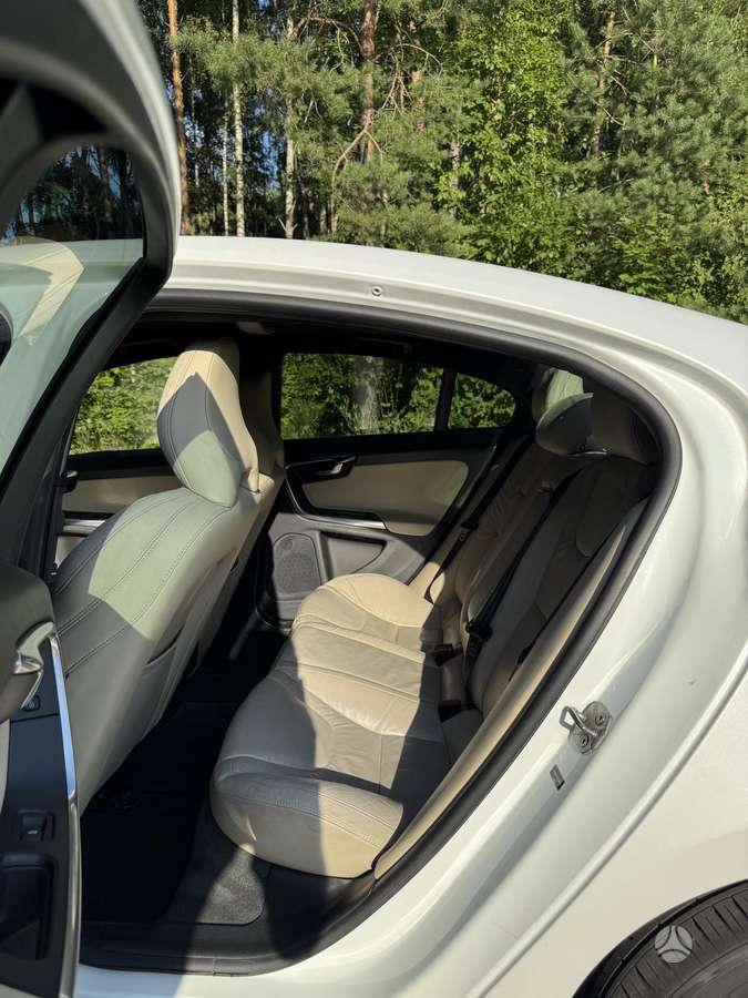 Volvo S60, 2.0 l., Седан