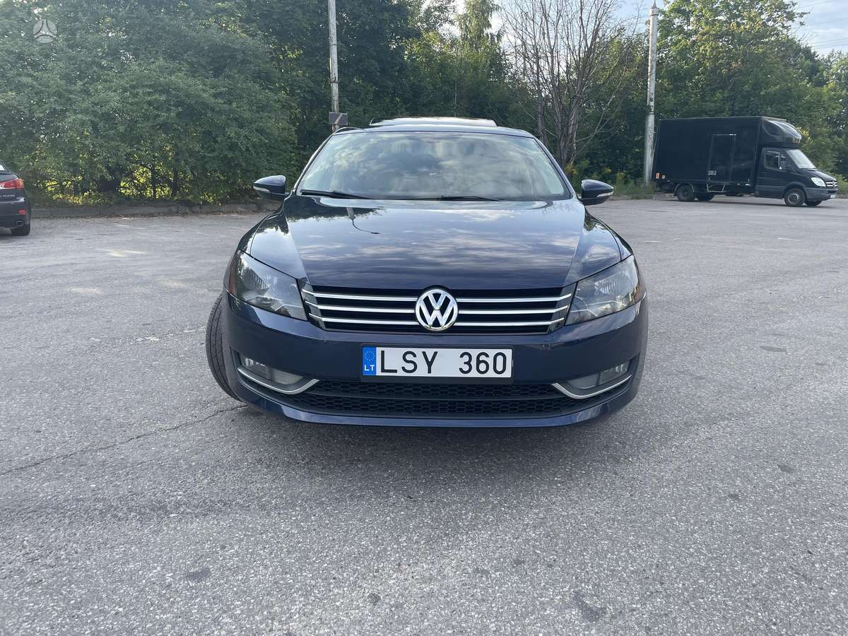 Volkswagen Passat - 2