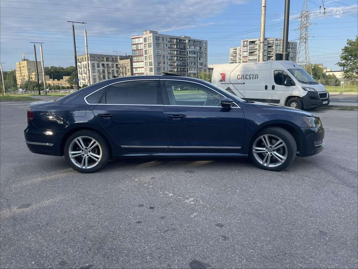 Volkswagen Passat - 4