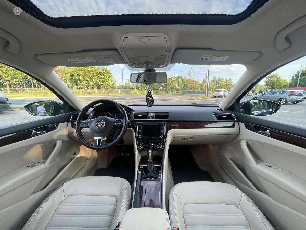 Volkswagen Passat - 11