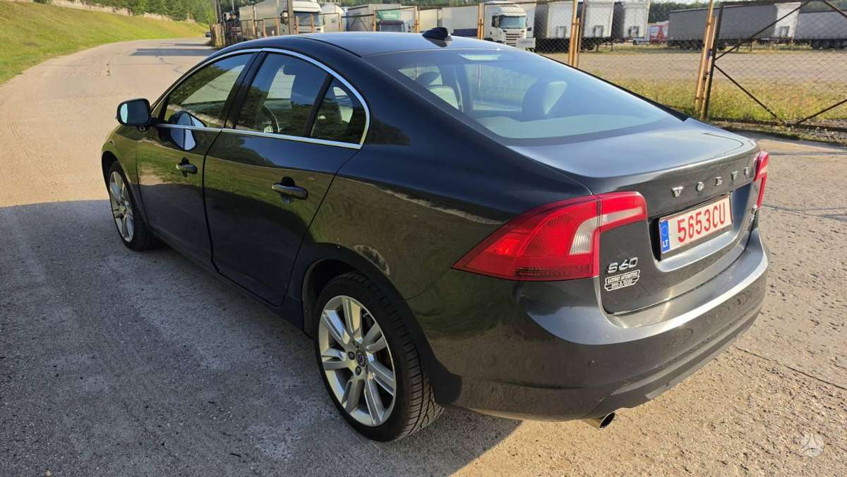 Volvo S60 - 4