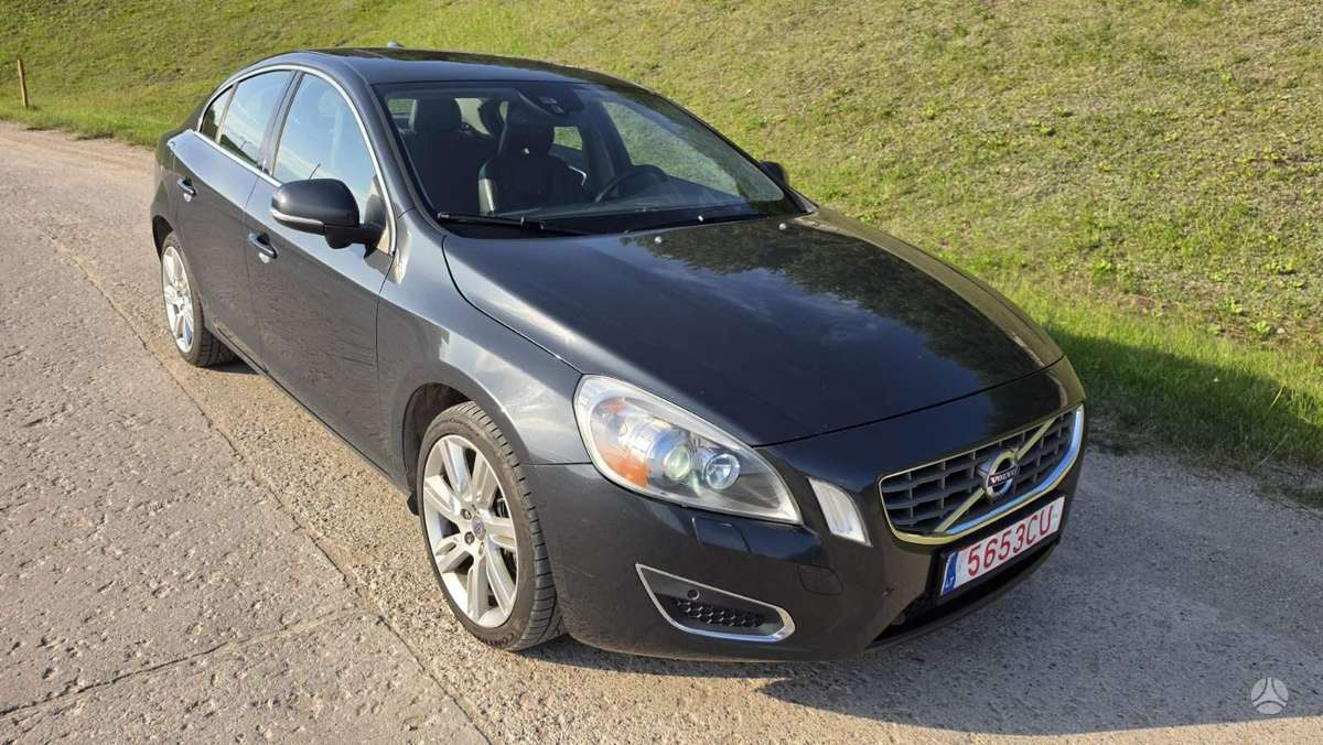 Volvo S60 - 1