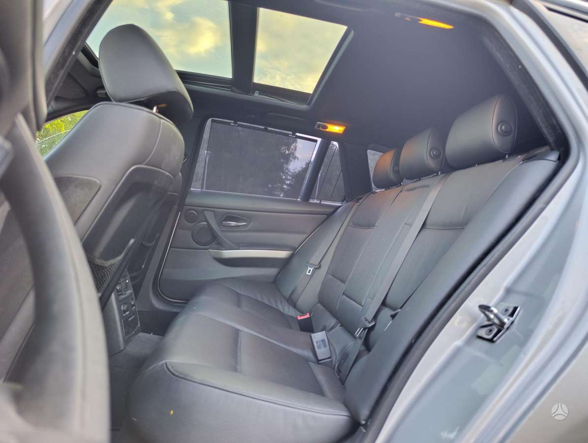 BMW 330, 3.0 l., wagon