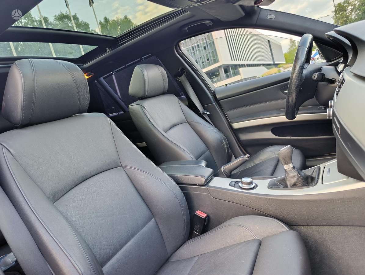 BMW 330, 3.0 l., wagon