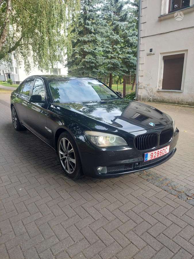 BMW 730, 3.0 l., Седан
