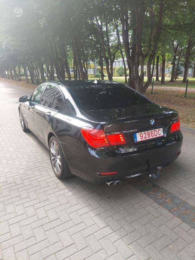 BMW 730, 3.0 l., Седан