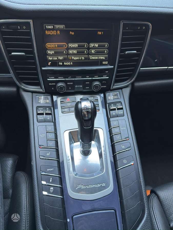 Porsche Panamera - 9