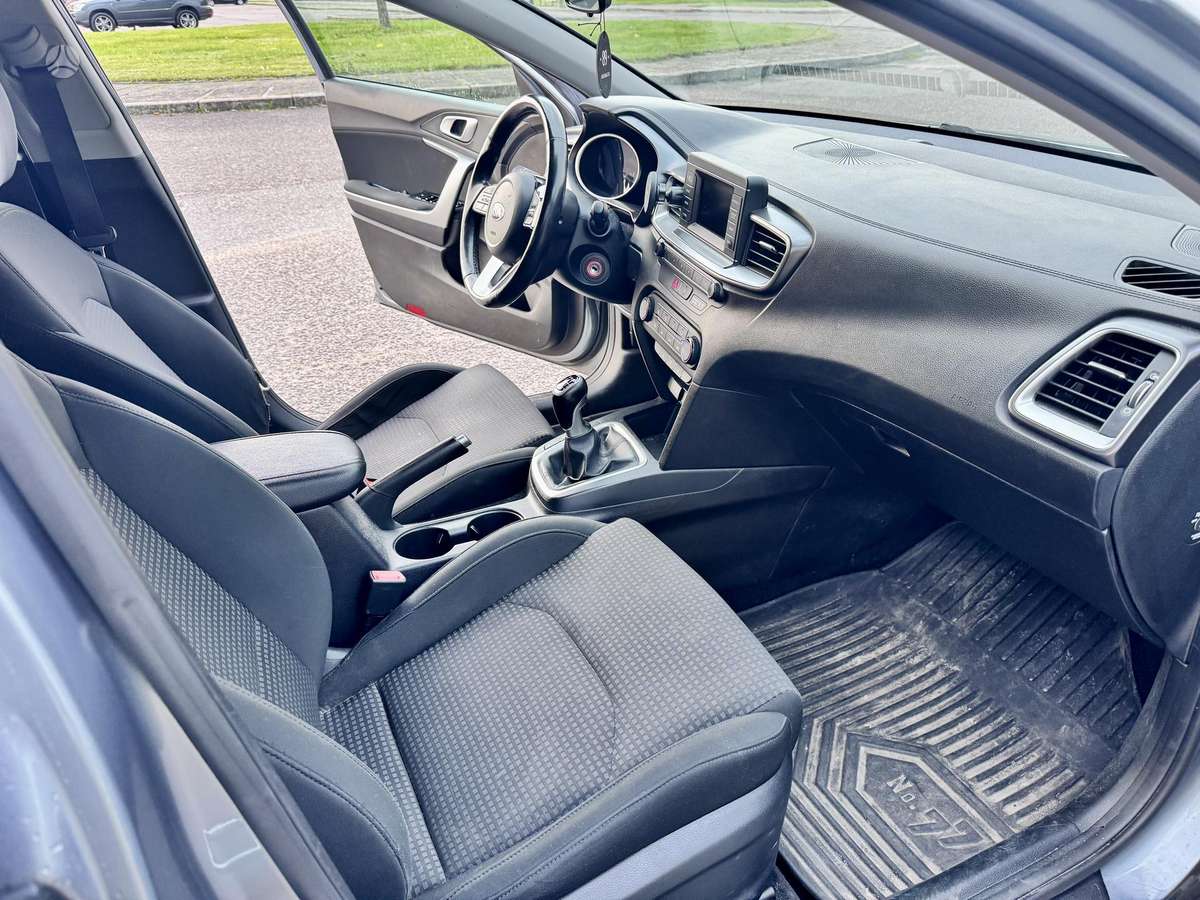 Kia Ceed, 1.4 l., Хэтчбек