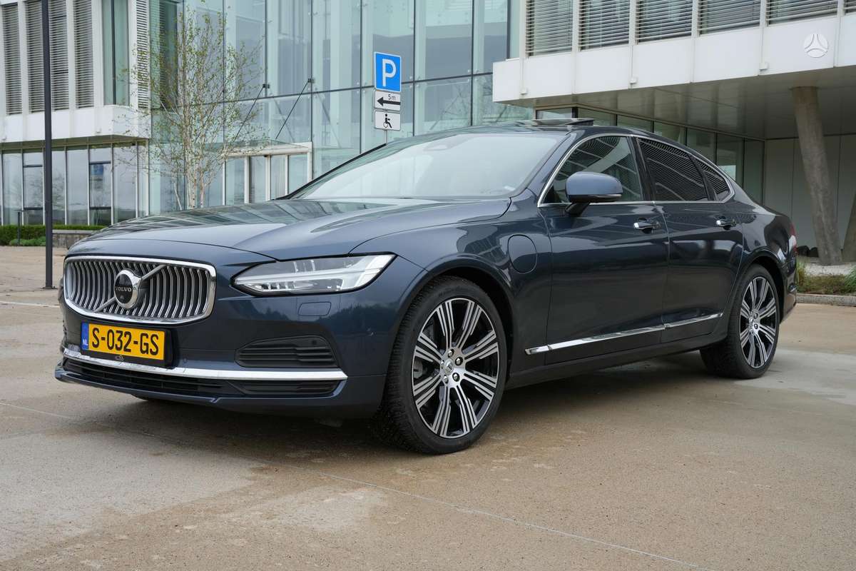 Volvo S90 - 11