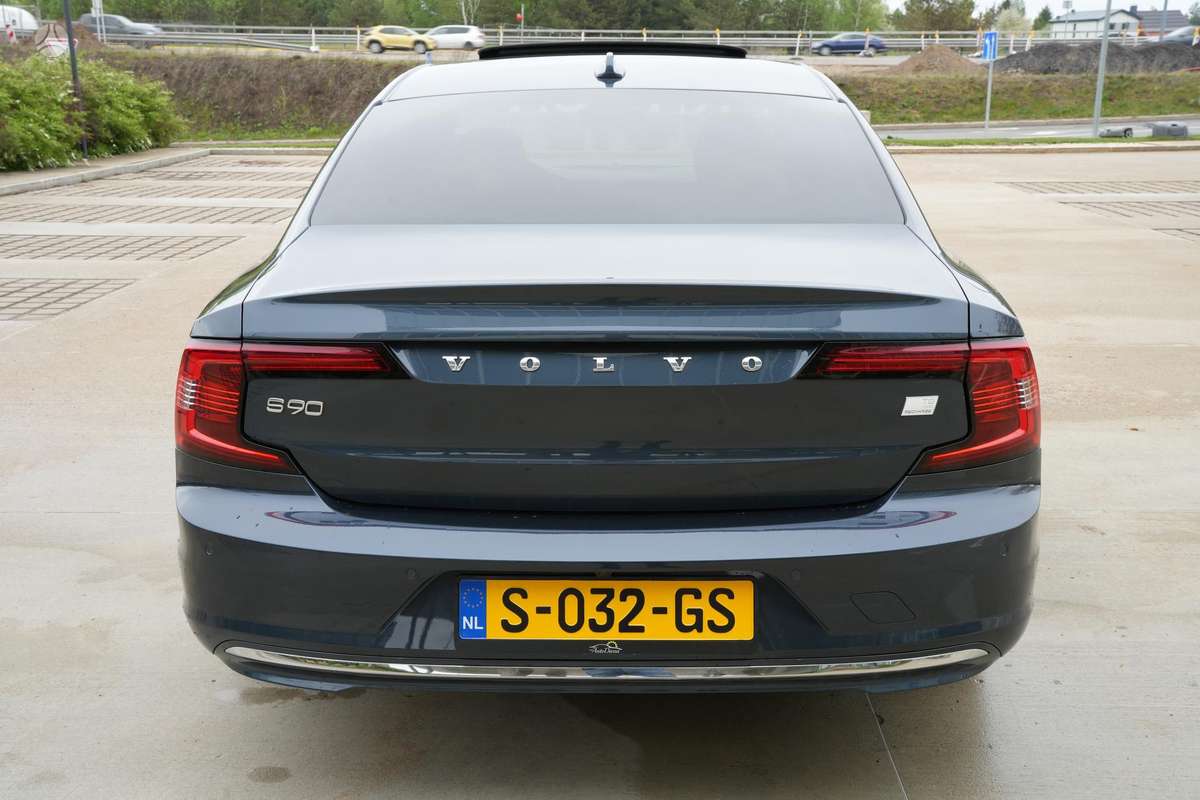 Volvo S90 - 5