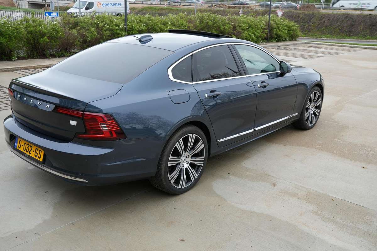 Volvo S90 - 4