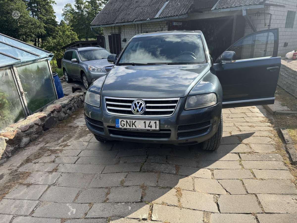 Volkswagen Touareg - 2