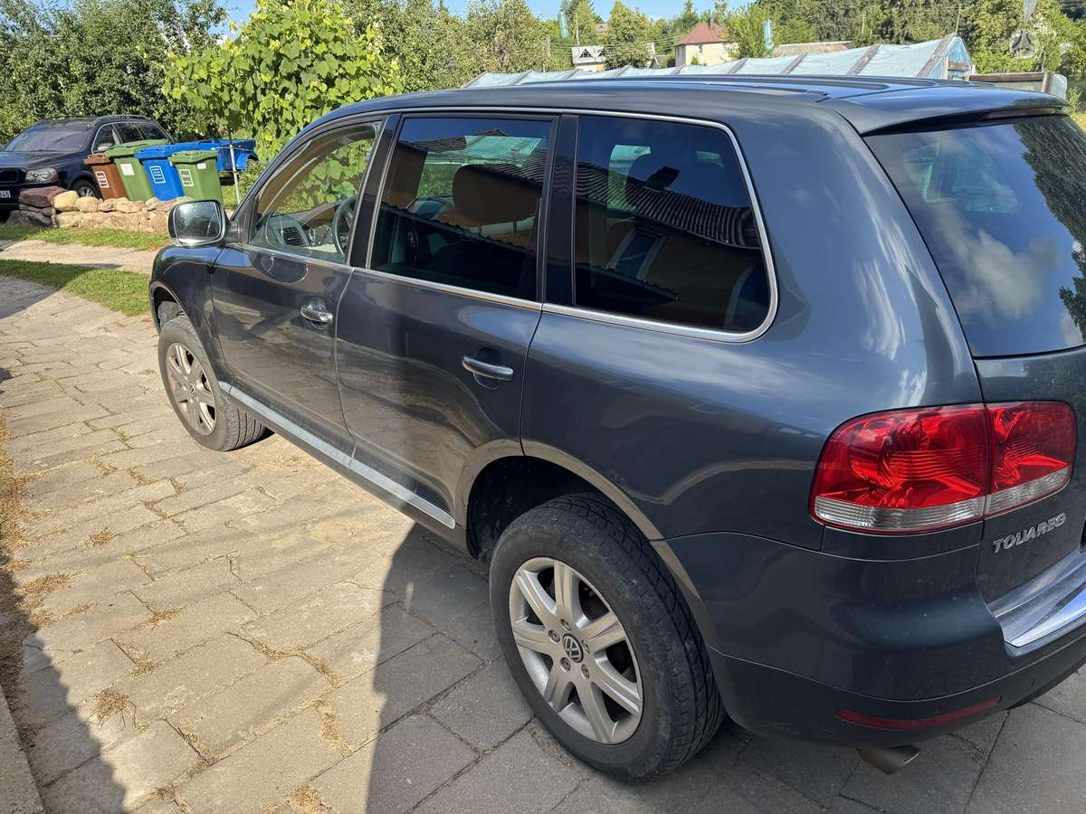 Volkswagen Touareg - 4