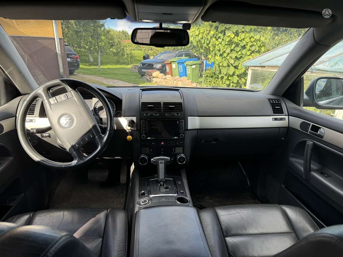 Volkswagen Touareg - 9