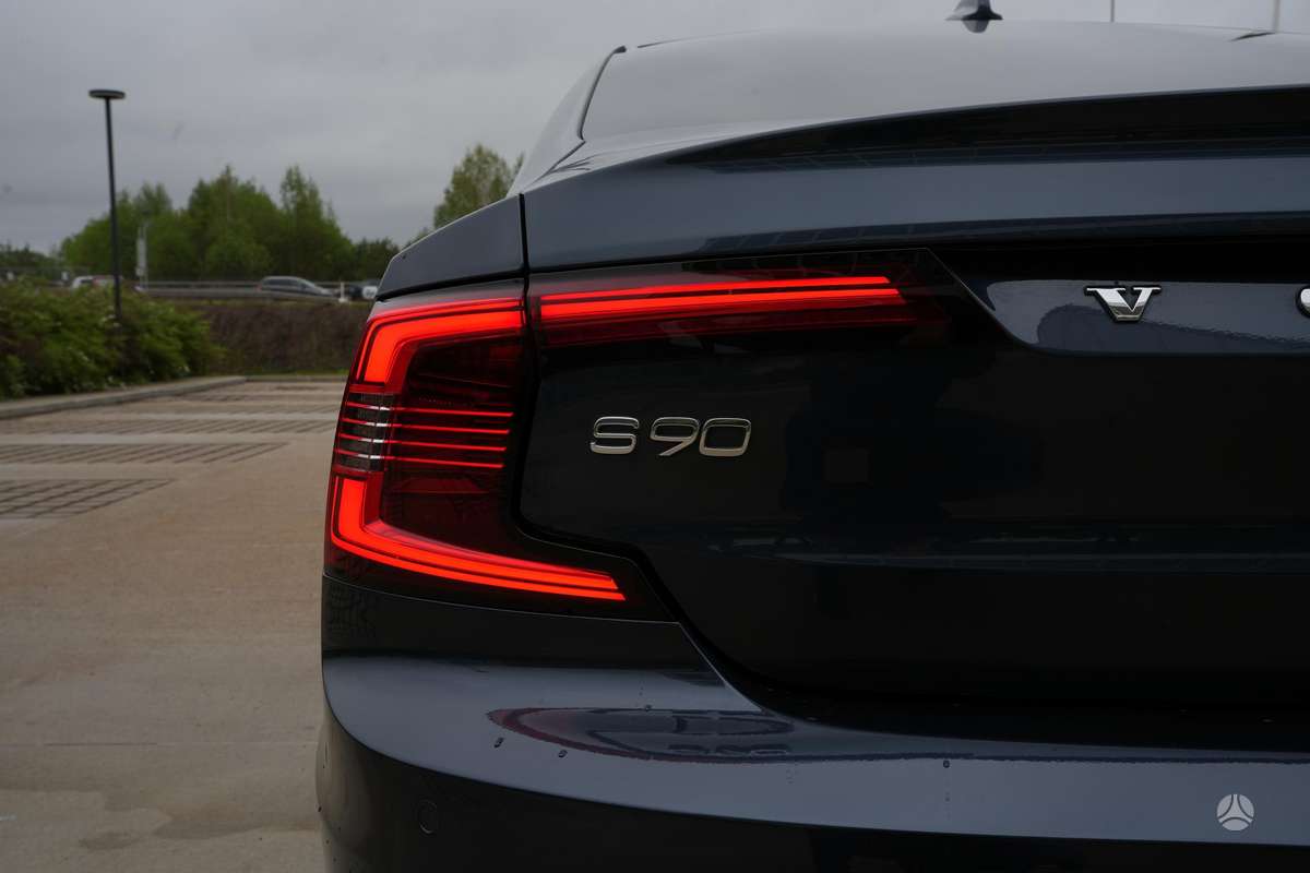 Volvo S90 - 12