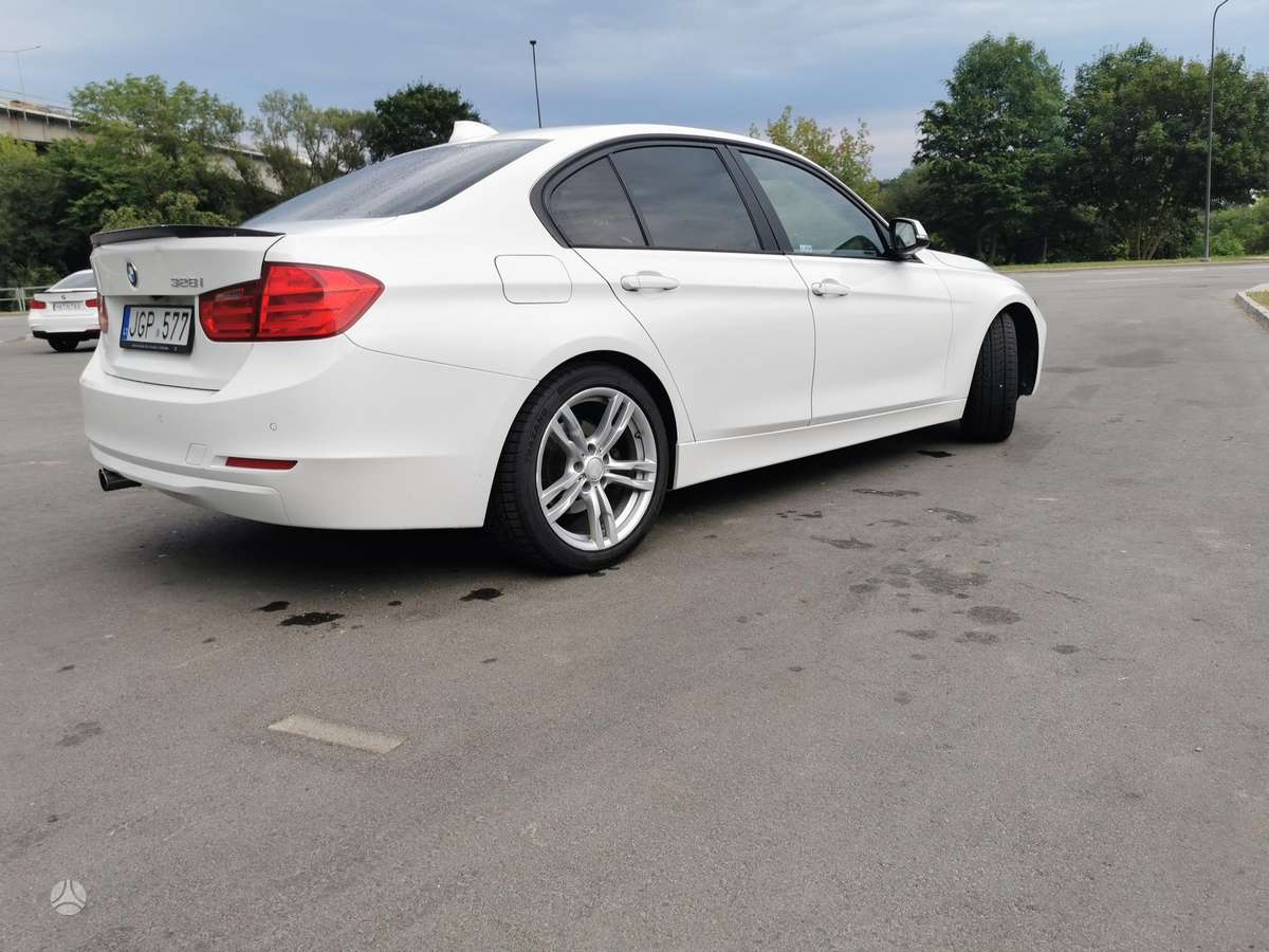 BMW 328, 2.0 l., Седан