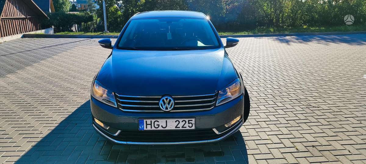 Volkswagen Passat - 2