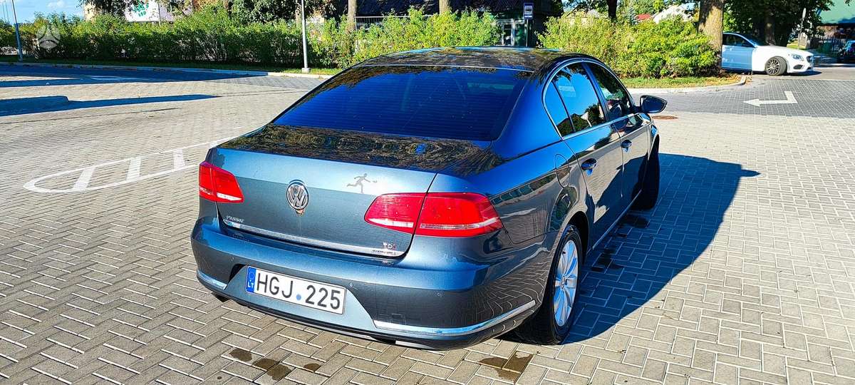 Volkswagen Passat - 7