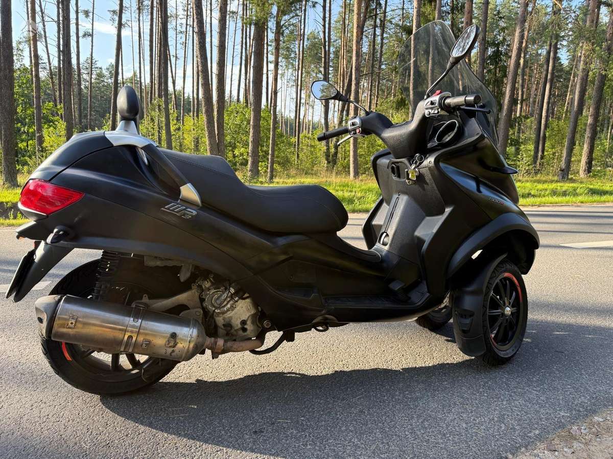 Piaggio MP3 500cc, трициклы
