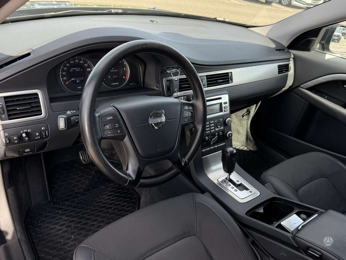 Volvo V70, 2.0 l., Универсал