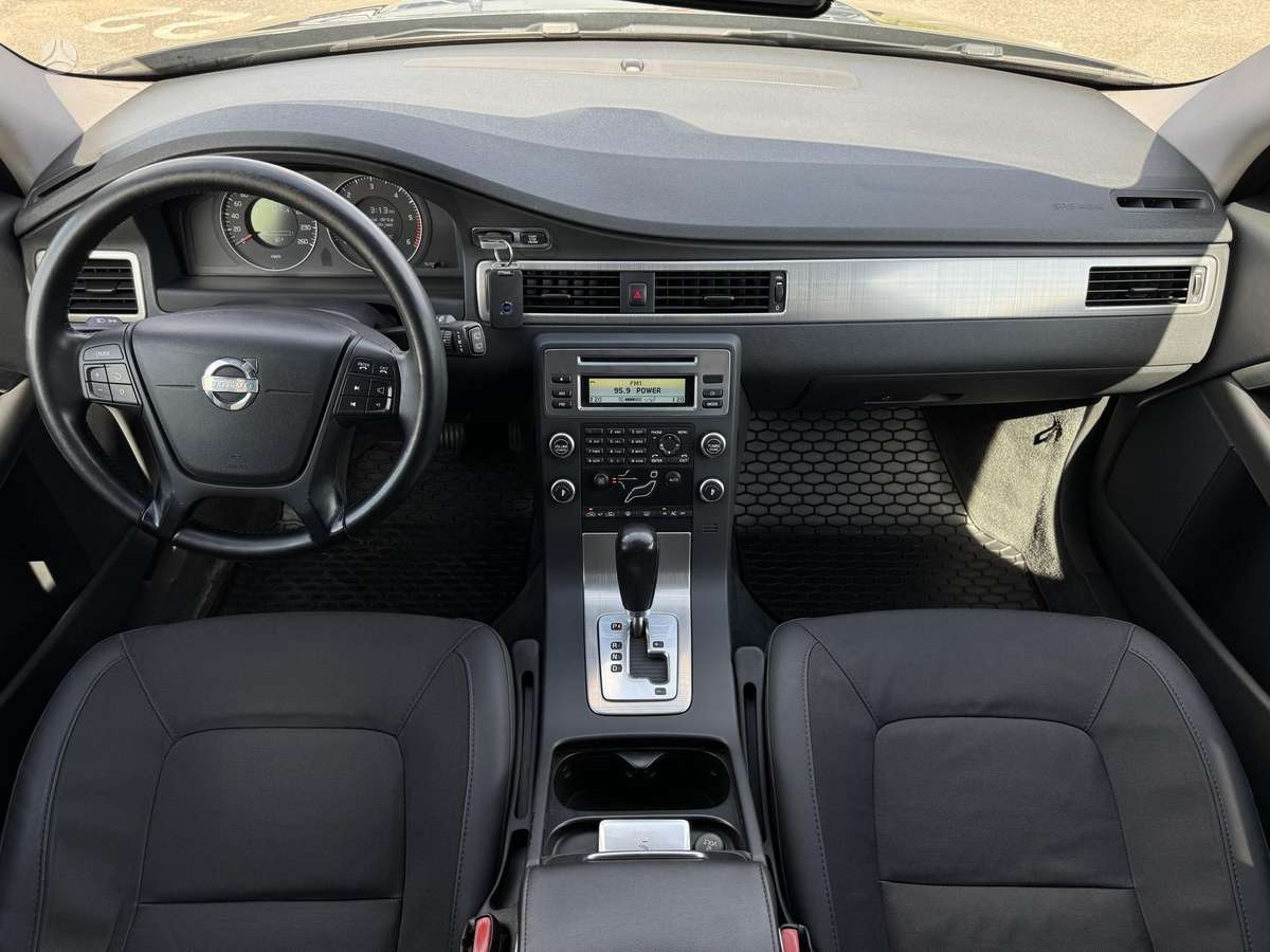 Volvo V70, 2.0 l., Универсал