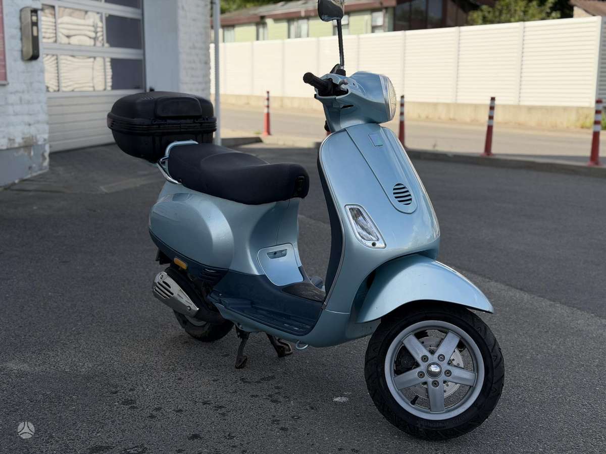 Piaggio Vespa 50cc, scooters / mopeds