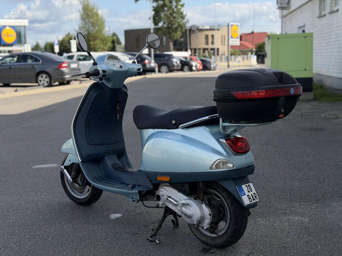 Piaggio Vespa 50cc, scooters / mopeds