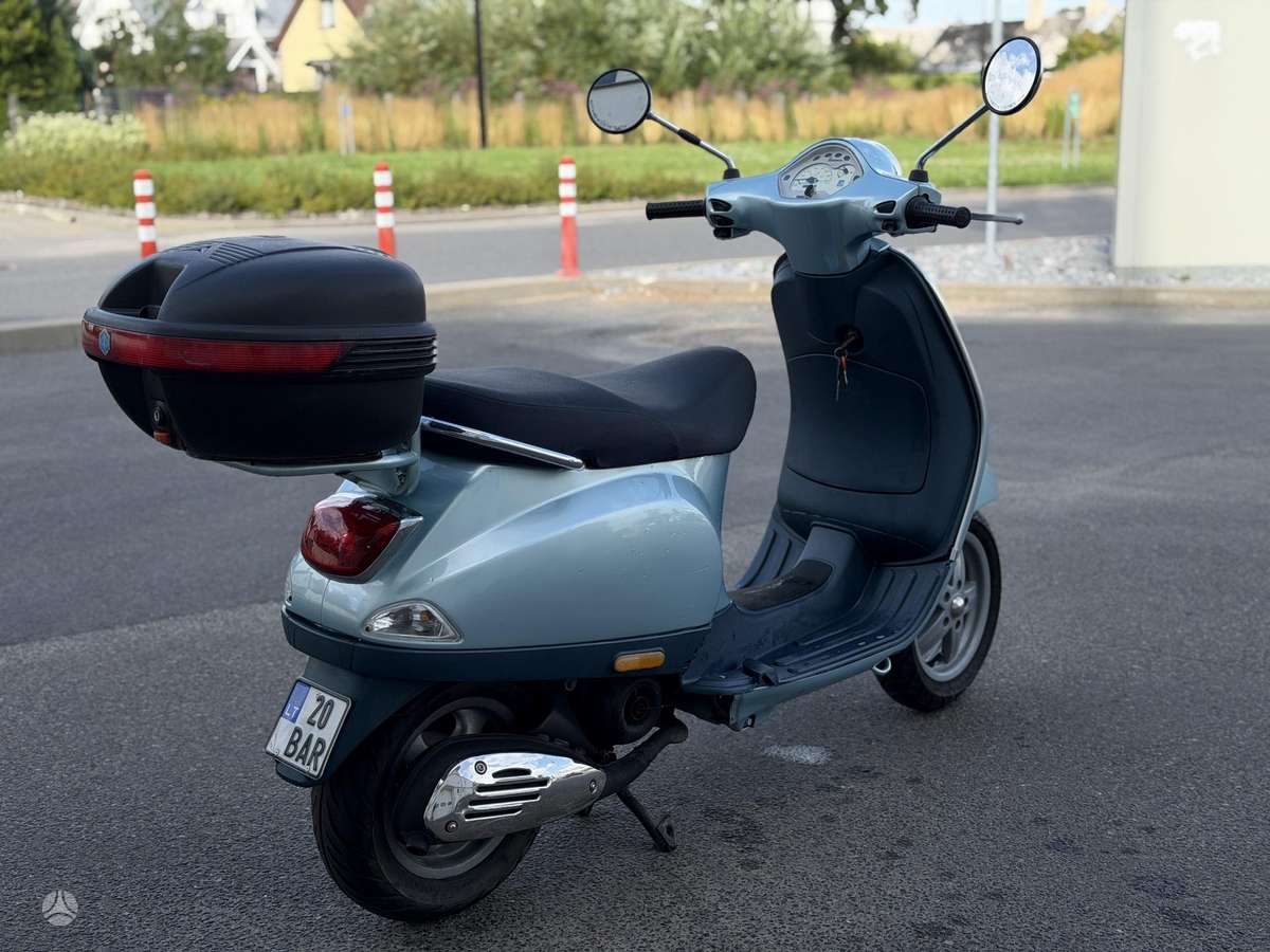 Piaggio Vespa 50cc, scooters / mopeds
