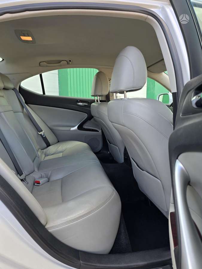 Lexus IS 250, 2.5 l., Седан