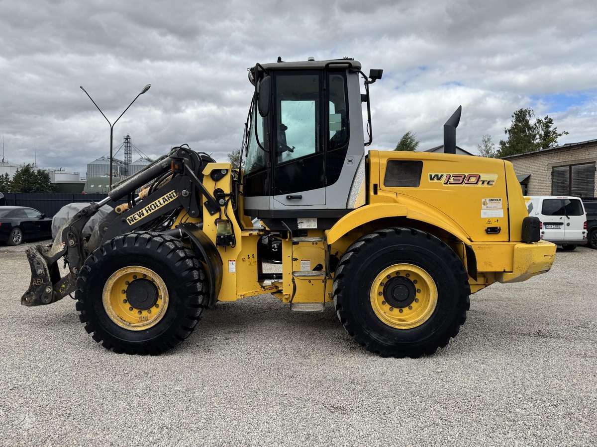 New Holland W131, frontal loader
