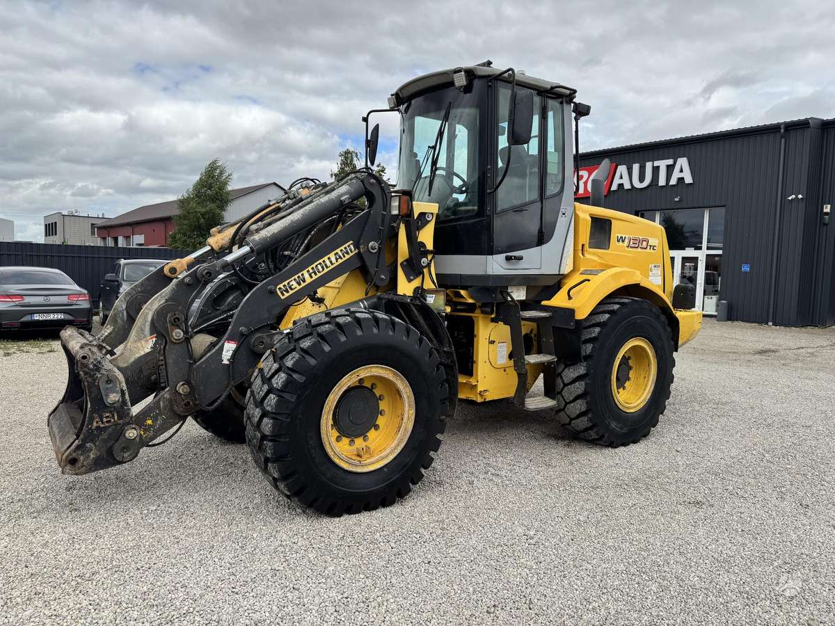 New Holland W131, frontal loader