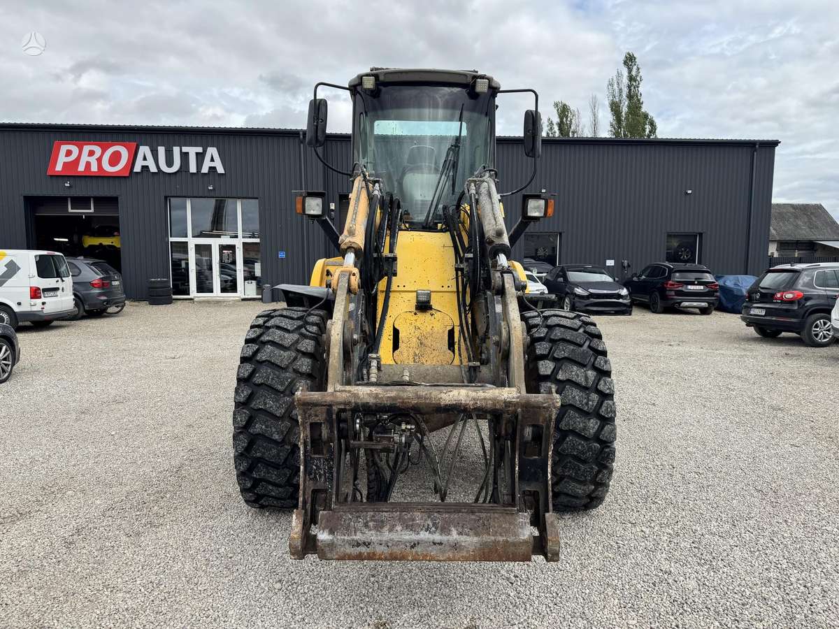 New Holland W131, frontal loader