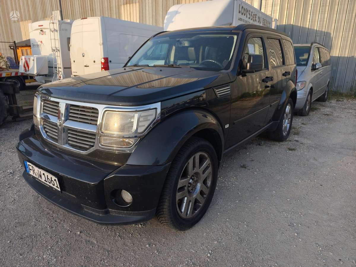 Dodge Nitro, 2.8 l., off-road / crossover