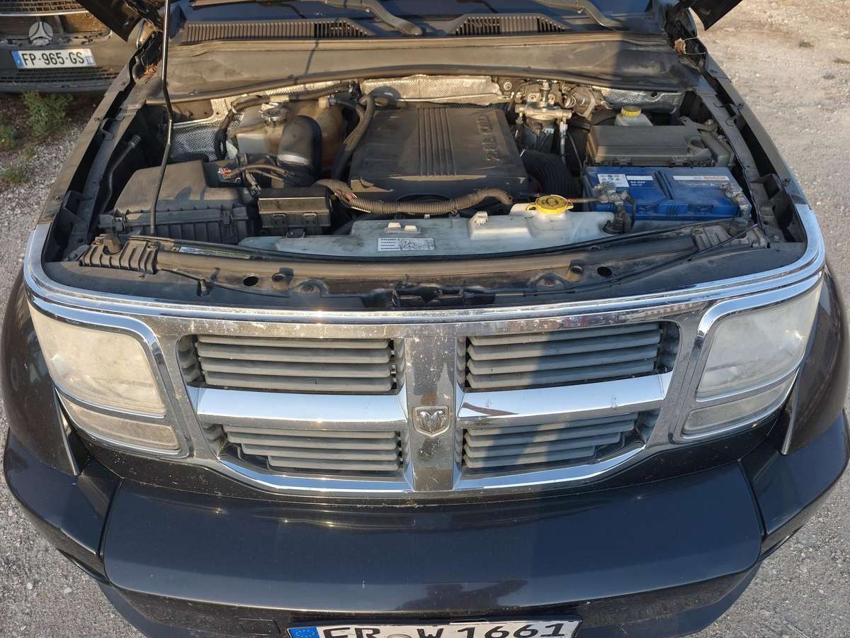 Dodge Nitro, 2.8 l., off-road / crossover