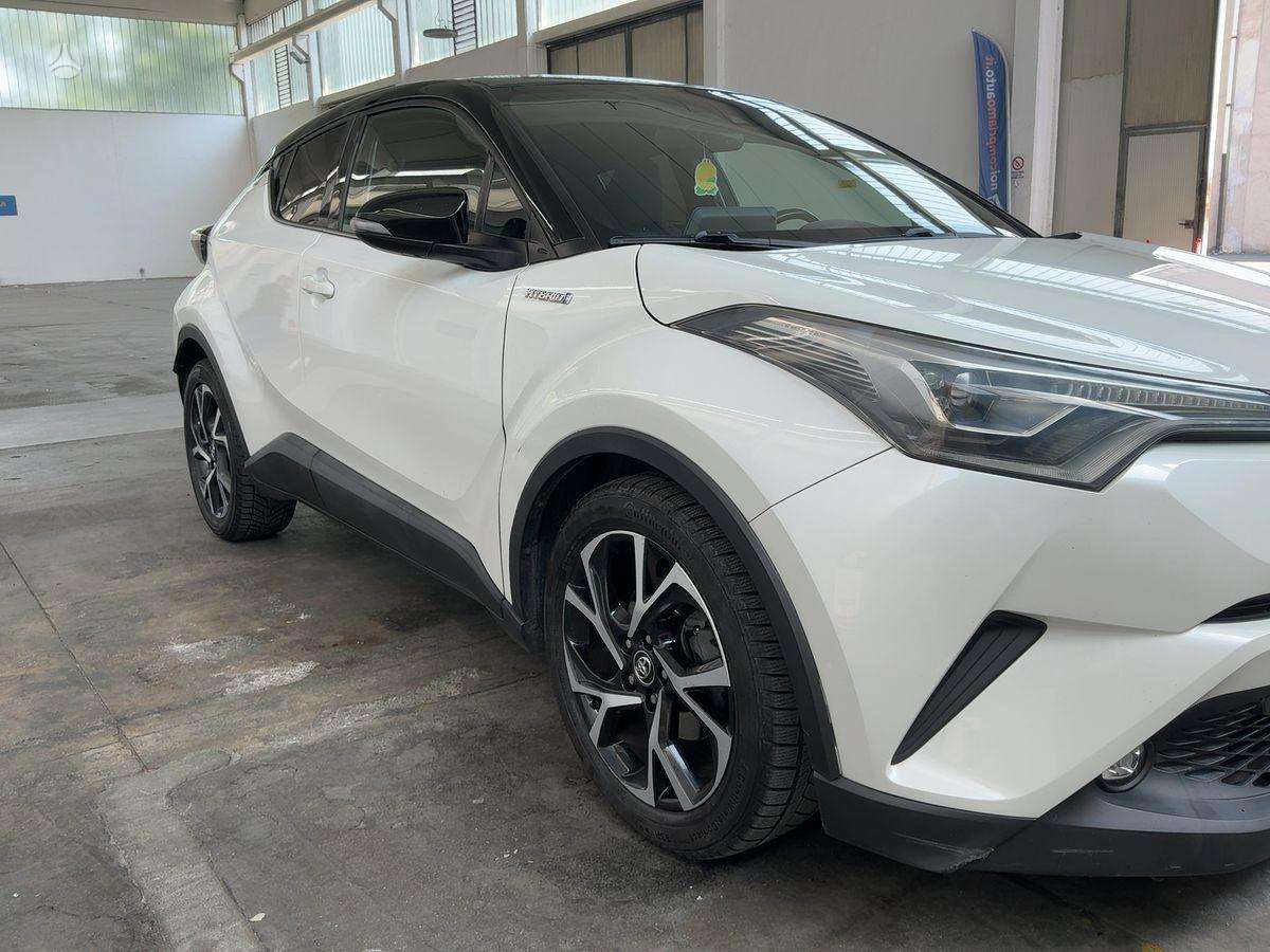 Toyota C-HR - 1